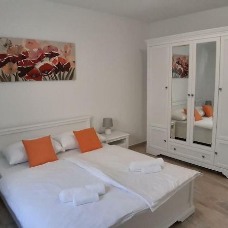 Relax Apartment Starigrad Exterior photo