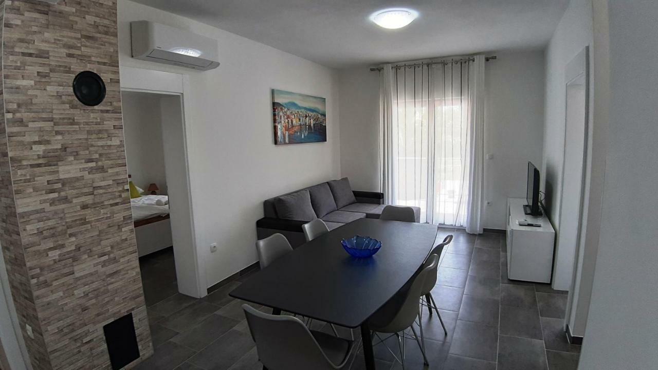 Relax Apartment Starigrad Exterior photo
