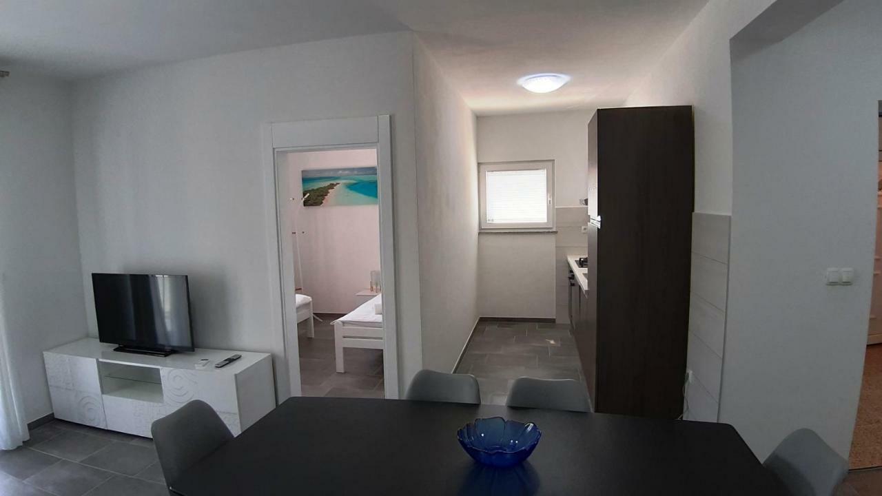 Relax Apartment Starigrad Exterior photo