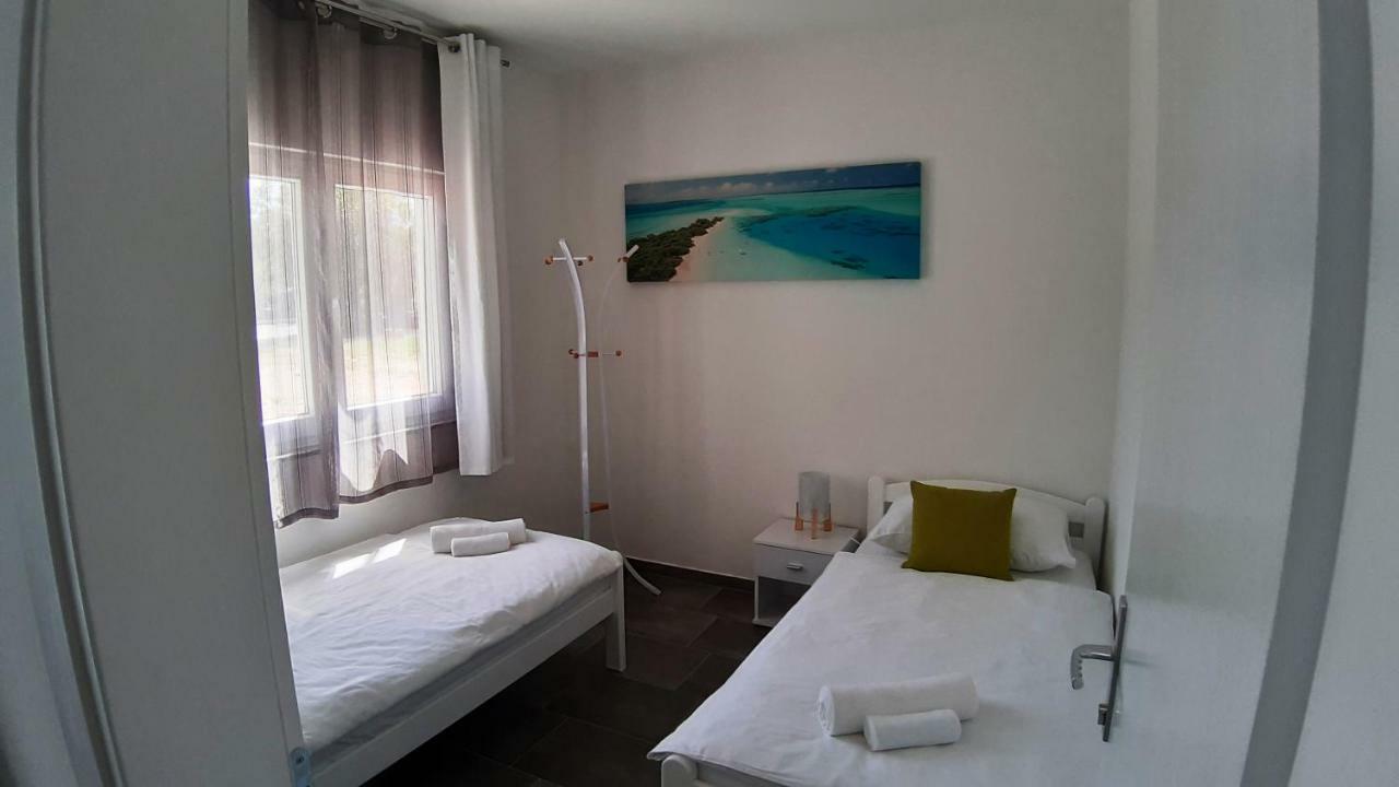 Relax Apartment Starigrad Exterior photo