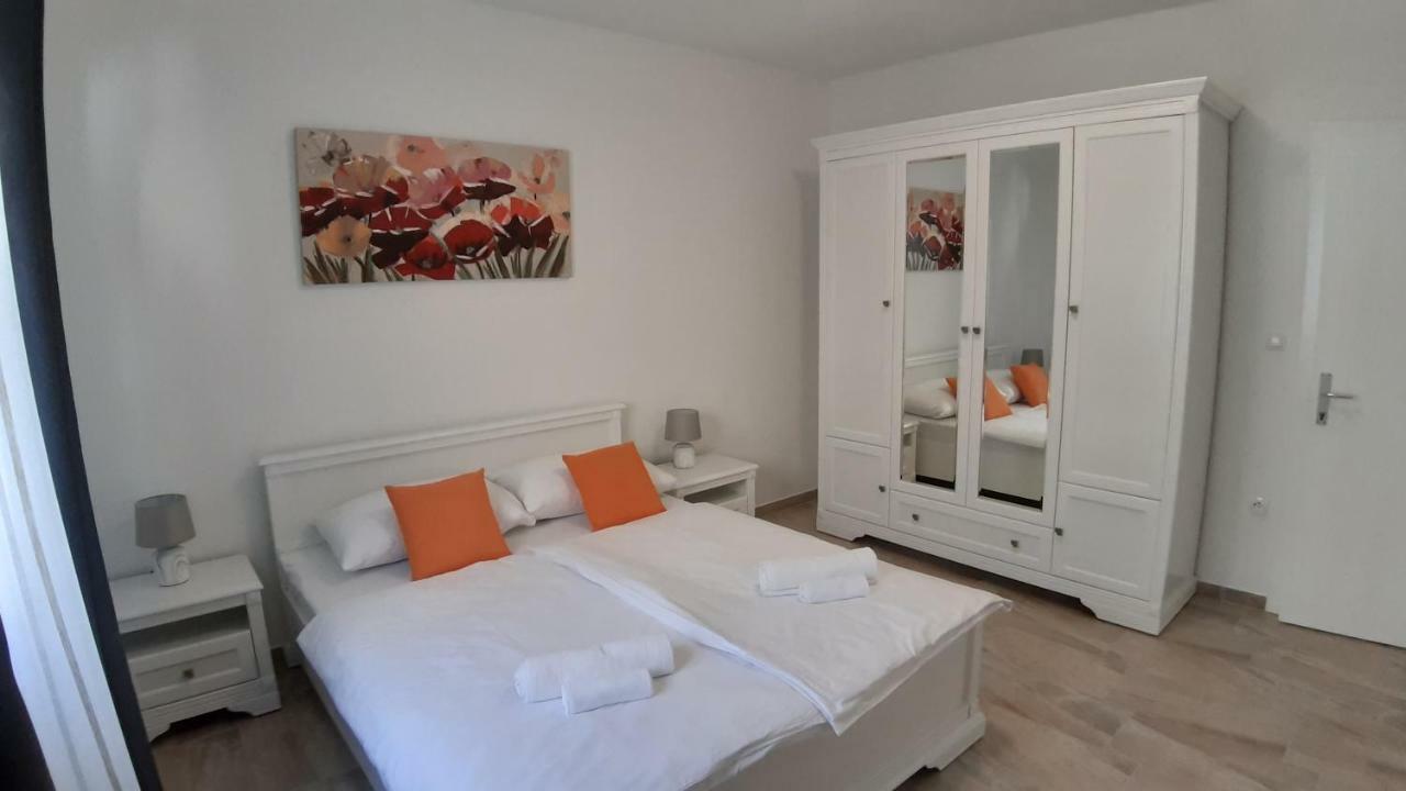Relax Apartment Starigrad Exterior photo