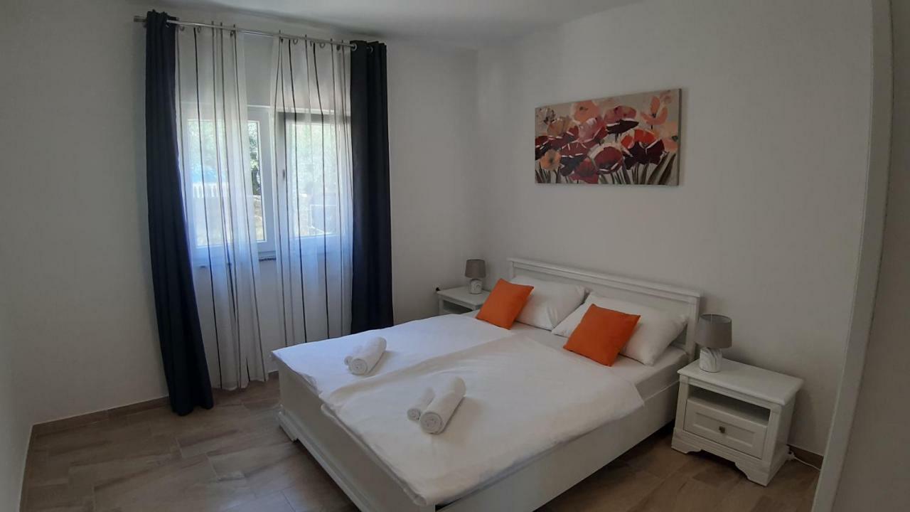 Relax Apartment Starigrad Exterior photo