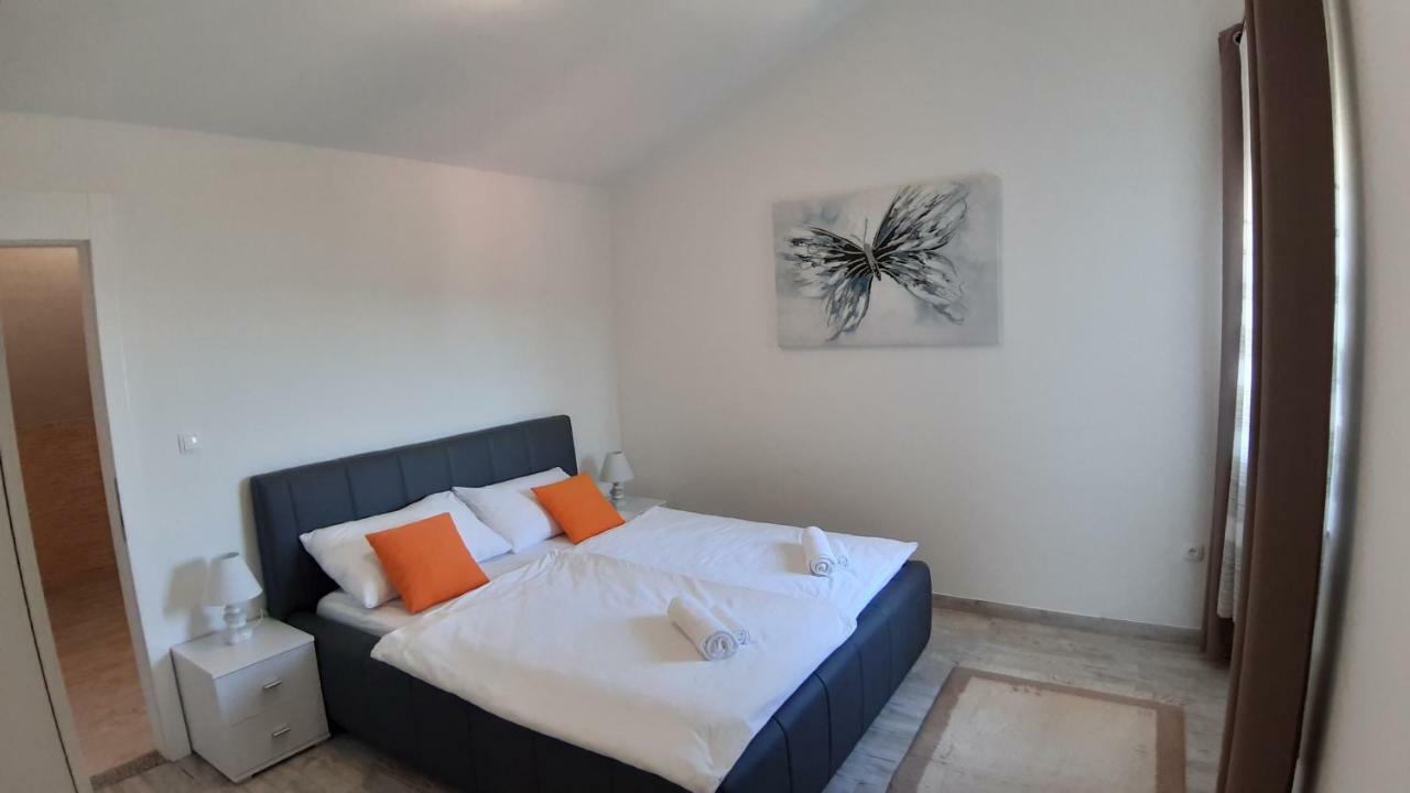Relax Apartment Starigrad Exterior photo